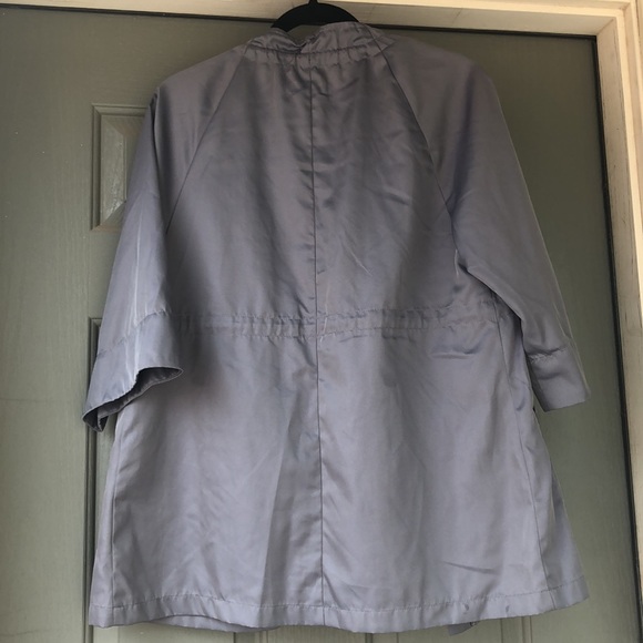 Grey cape-like raincoat. Axcess brand. Size S. - Picture 2 of 3